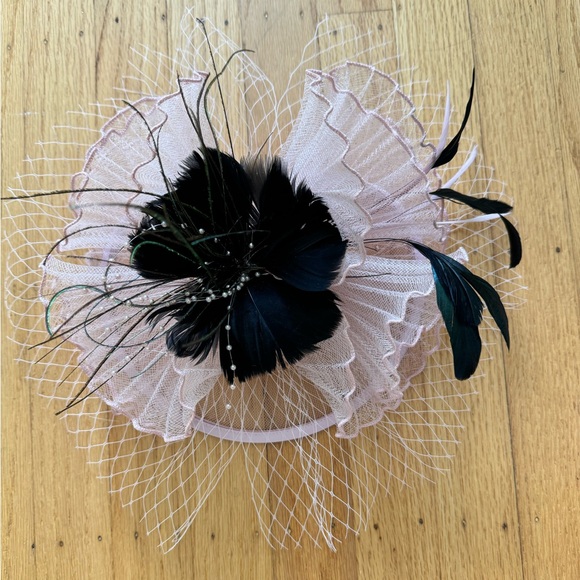 Headpiece with feathers - Picture 2 of 5